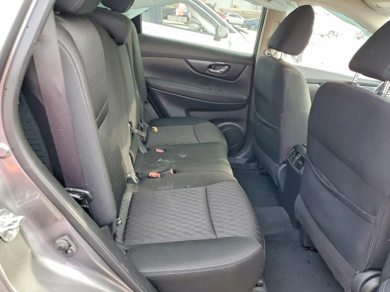 Nissan Rogue 2.5l S, снимка 11 - Автомобили и джипове - 53456645