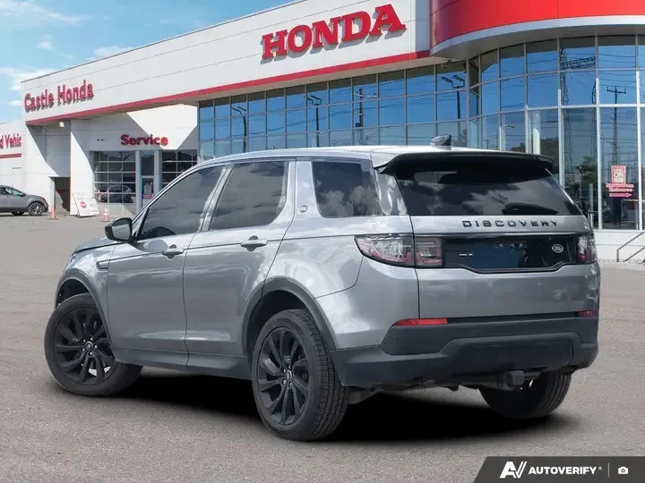Land Rover Discovery Sport От Представителство , снимка 4 - Автомобили и джипове - 55190024
