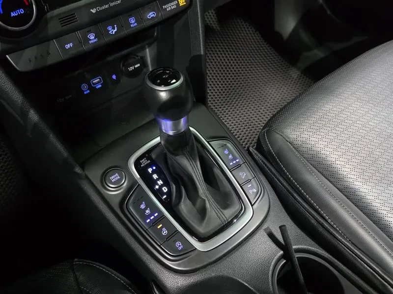 Hyundai Kona Diesel 1.6 2Wd Premium, снимка 9 - Автомобили и джипове - 56129578