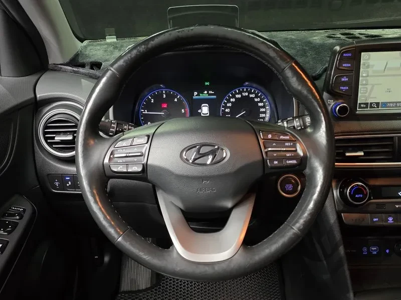 Hyundai Kona Diesel 1.6 2Wd Premium, снимка 13 - Автомобили и джипове - 56129578