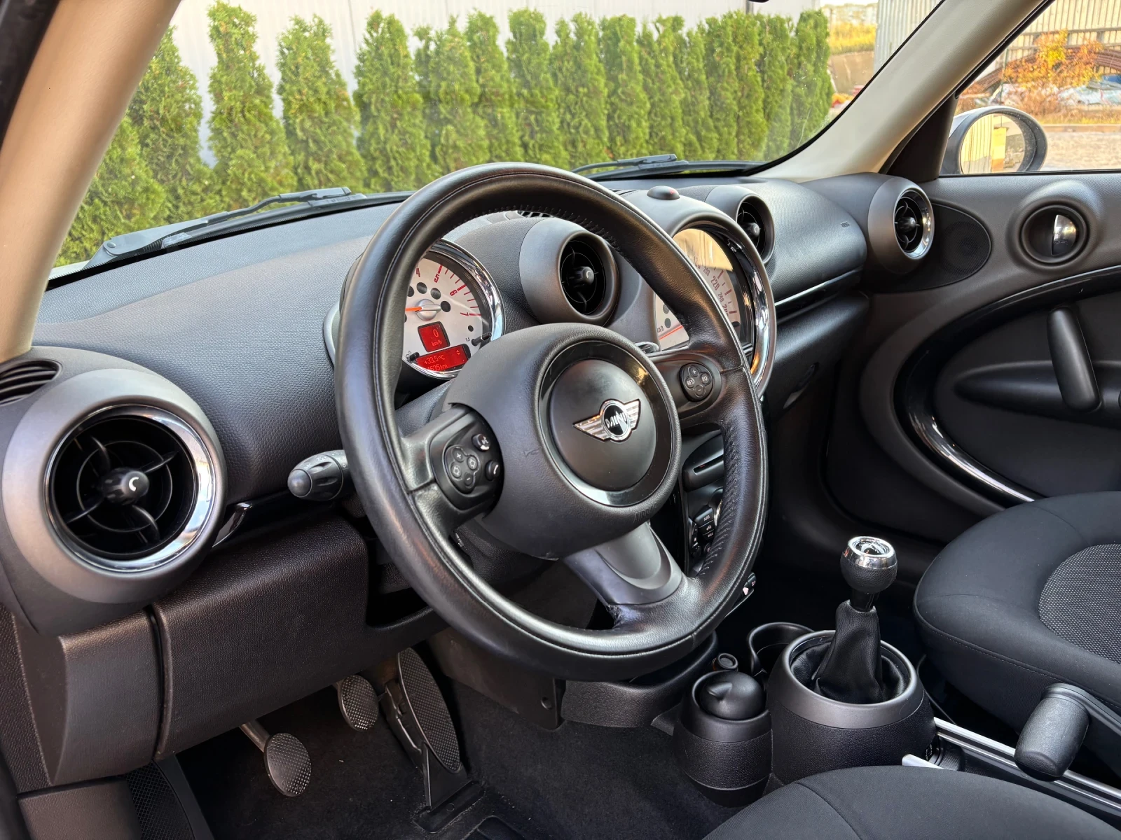 Mini Countryman 1.6 D ИТАЛИЯ BLACK AND WHITE  - изображение 7