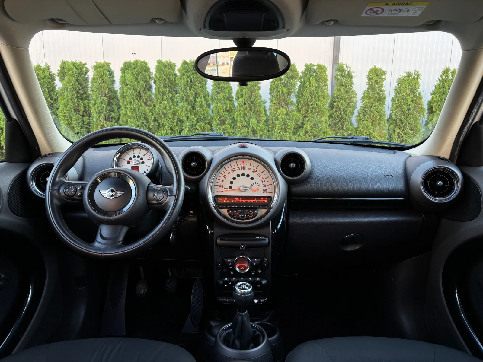Mini Countryman 1.6 D ИТАЛИЯ BLACK AND WHITE  - изображение 8