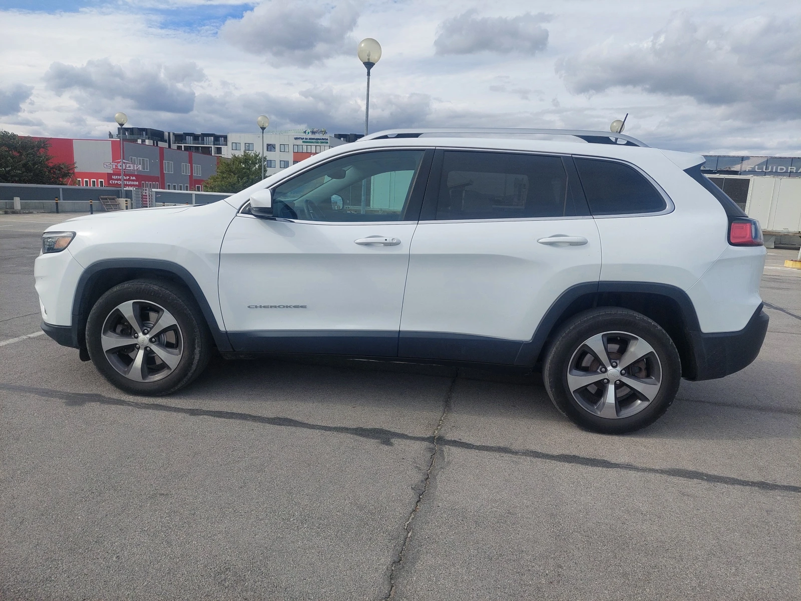 Jeep Cherokee 3.2 4х4 LIMITED, снимка 2 - Автомобили и джипове - 51866902