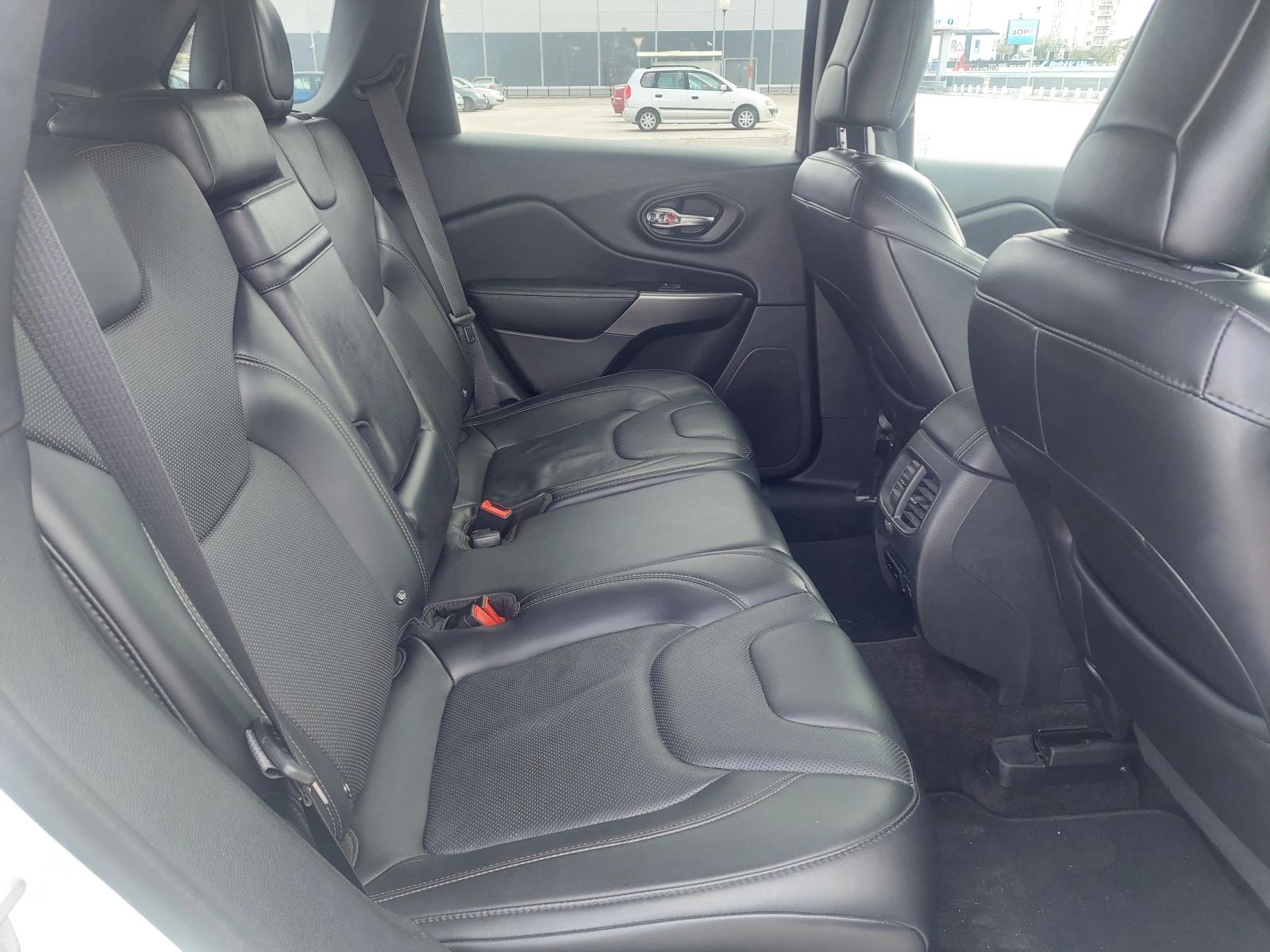 Jeep Cherokee 3.2 44 LIMITED | Mobile.bg   11