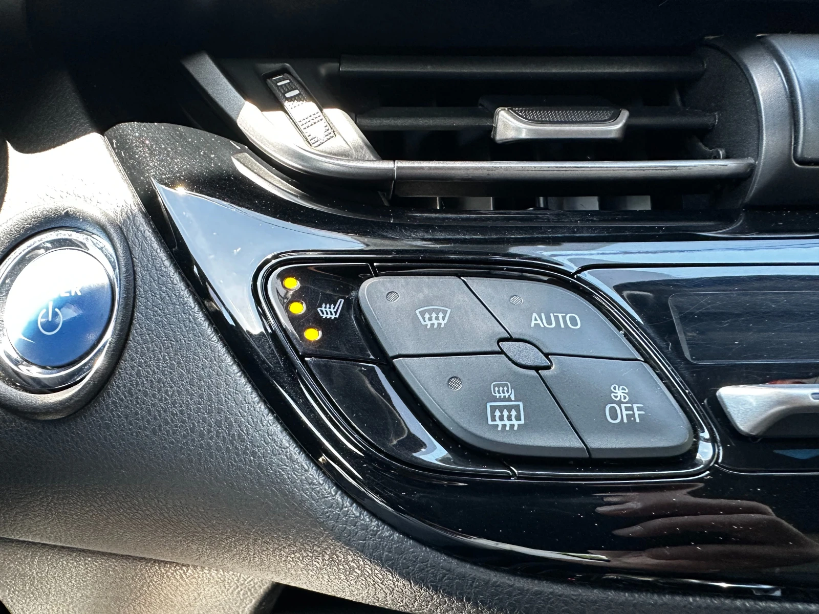 Toyota C-HR Hybrid/Кожа/Екстров, снимка 15 - Автомобили и джипове - 54712612
