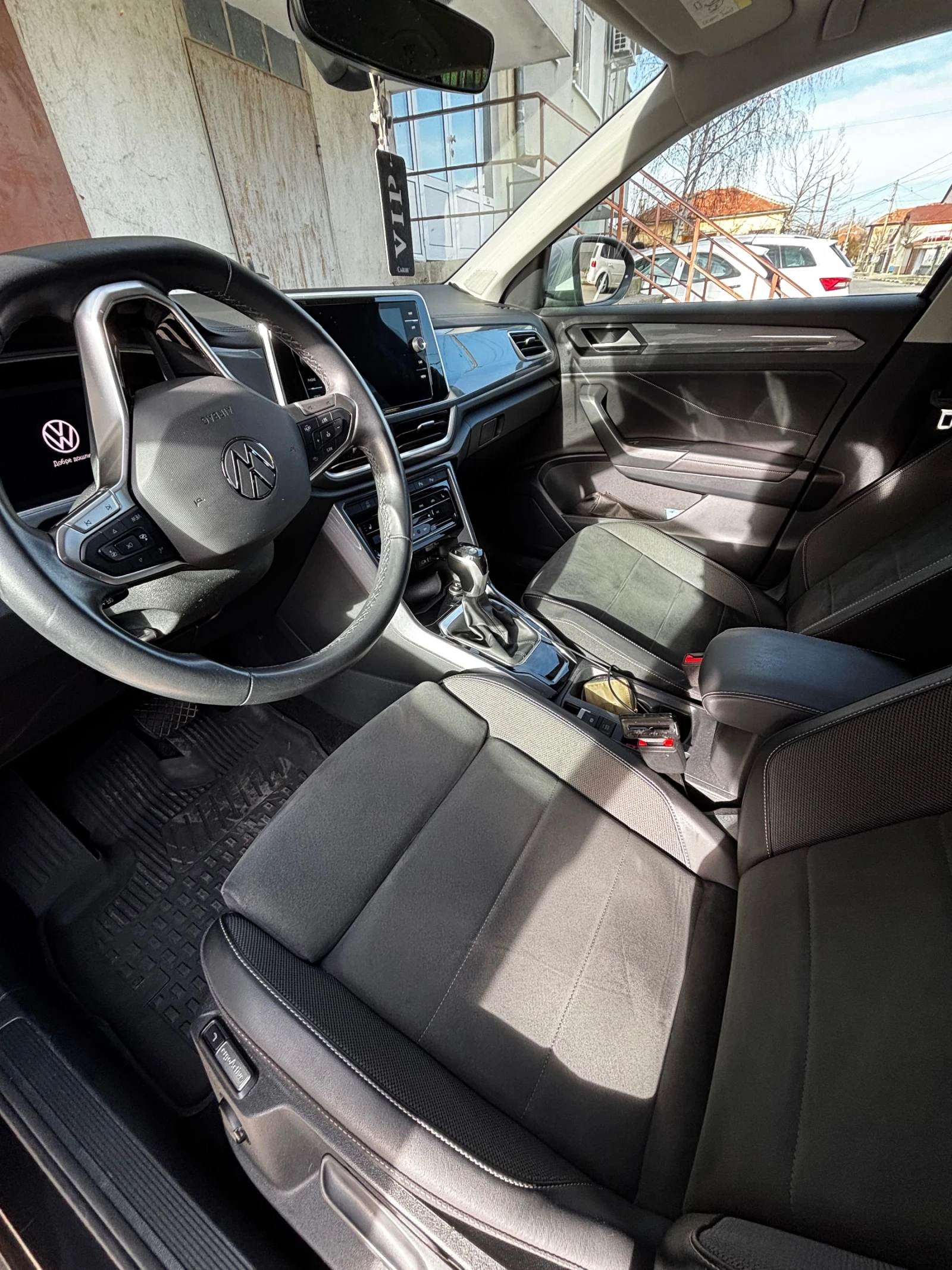 VW T-Roc, снимка 7 - Автомобили и джипове - 54894756