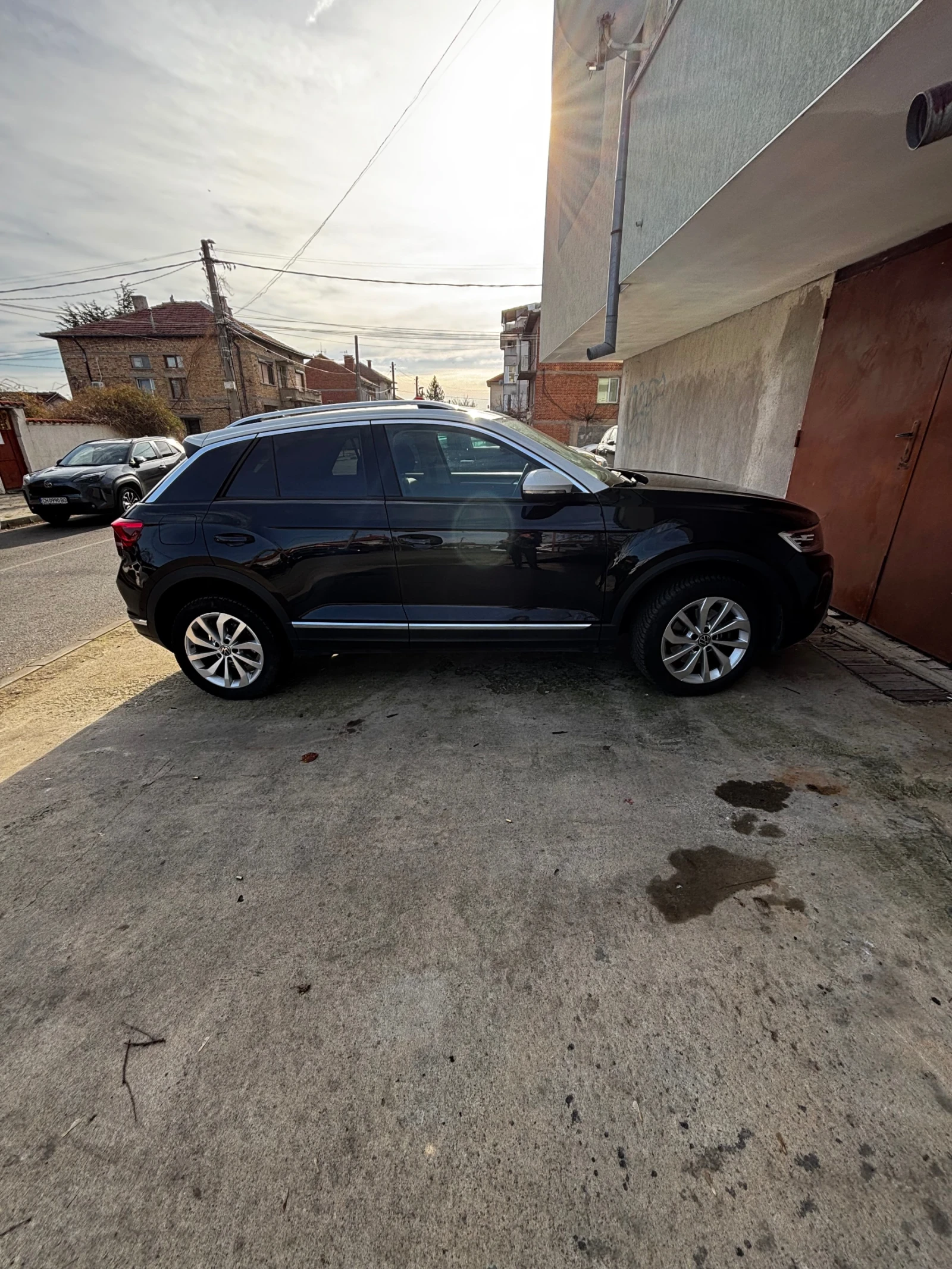 VW T-Roc, снимка 5 - Автомобили и джипове - 54894756