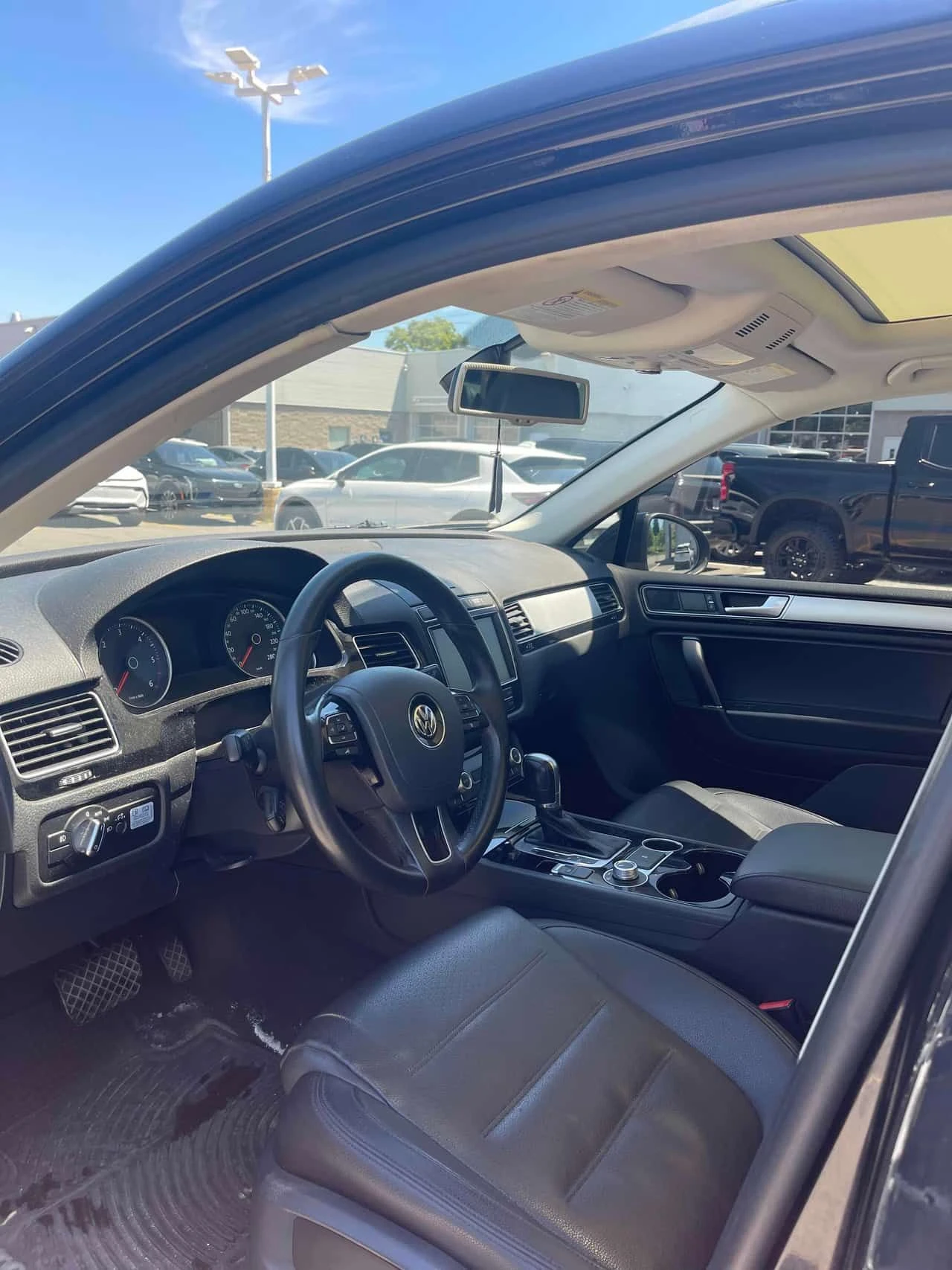 VW Touareg * 4dr TDI* АВТОКРЕДИТ БЕЗ ПЪРВОНАЧАЛНА ВНОСКА* , снимка 5 - Автомобили и джипове - 55005932