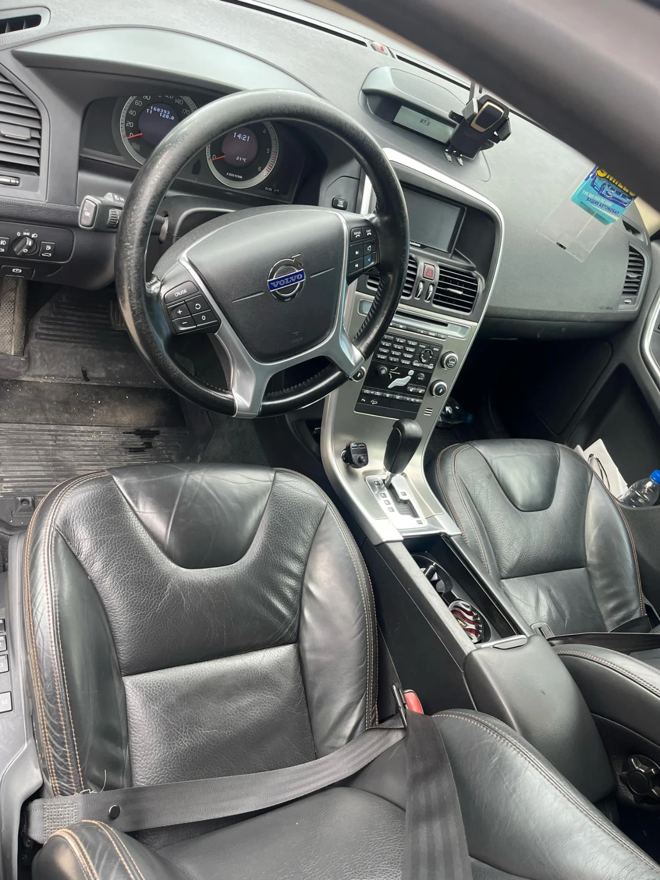 Volvo XC60, снимка 15 - Автомобили и джипове - 55015946
