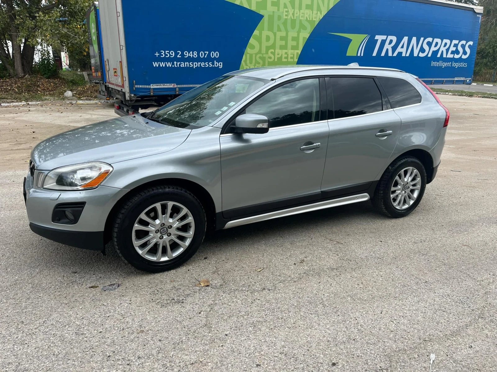 Volvo XC60, снимка 3 - Автомобили и джипове - 55015946