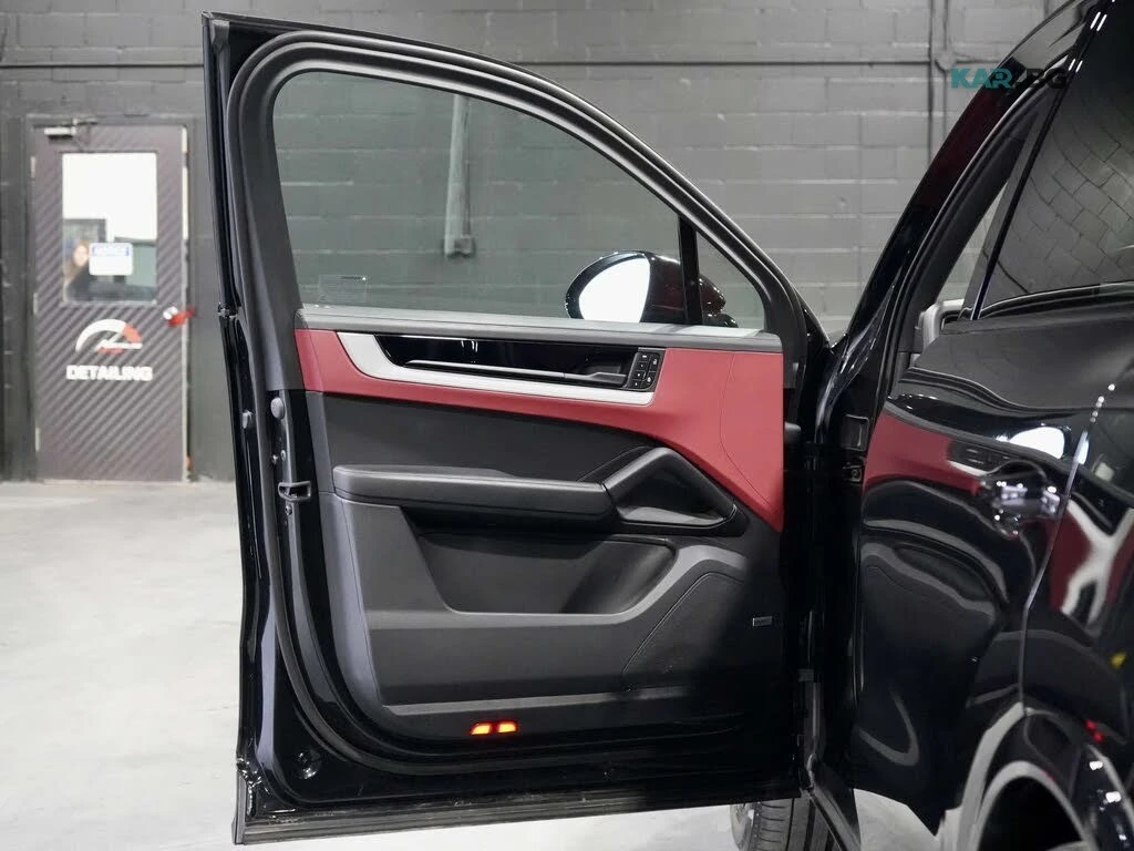 Porsche Cayenne * BOSE * PANO * Автокредит * (Цена до България), снимка 17 - Автомобили и джипове - 55176617