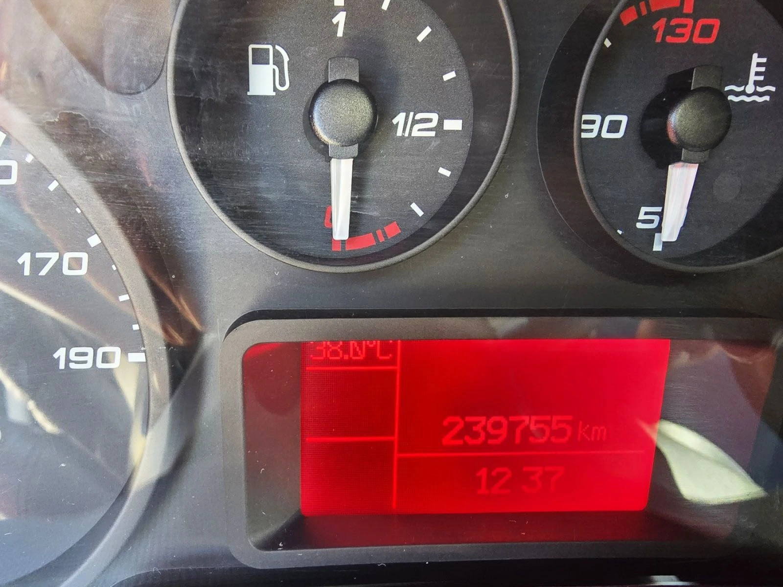 Iveco Daily 35C14 - МЕТАН, снимка 3 - Бусове и автобуси - 55517513