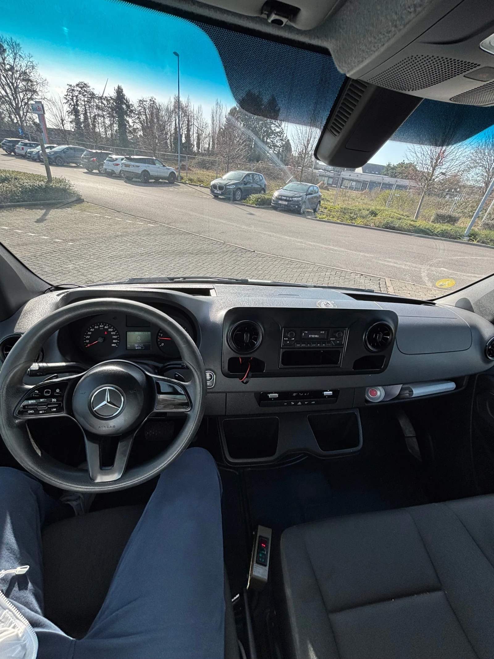 Mercedes-Benz Sprinter 319, снимка 9 - Бусове и автобуси - 55653358
