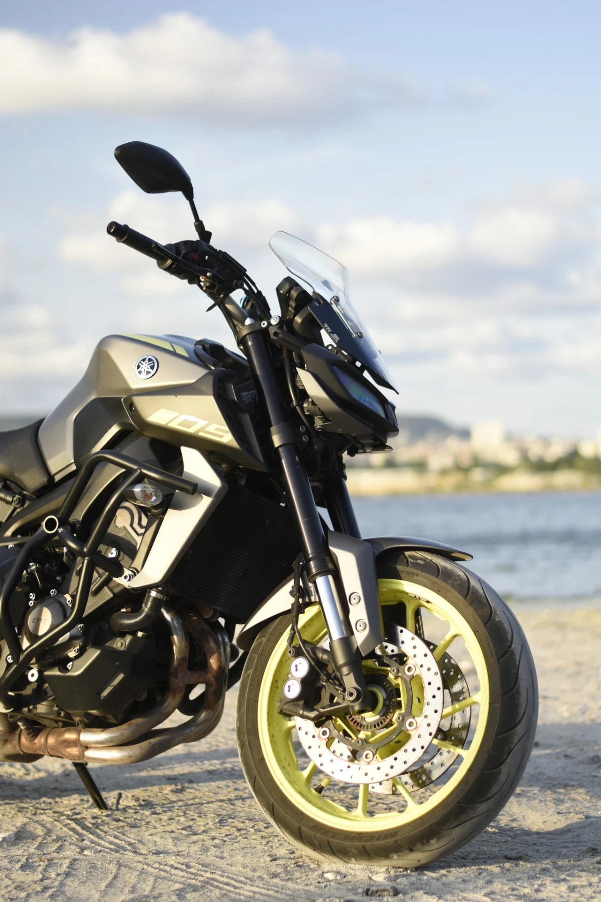 Yamaha Mt-09 Naked, снимка 2 - Мотоциклети и мототехника - 54969334
