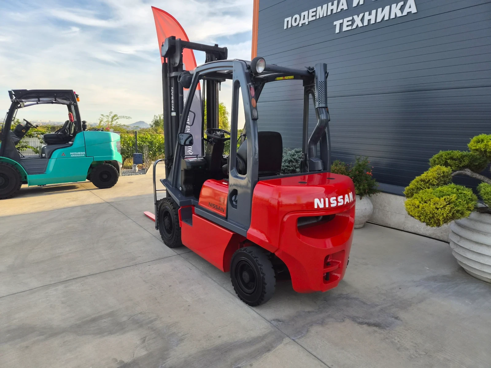 Мотокар Nissan 2.5 тона / ДИЗЕЛ / ИЗРАВНИТЕЛ / 4.50 височина, снимка 3 - Индустриална техника - 56086334
