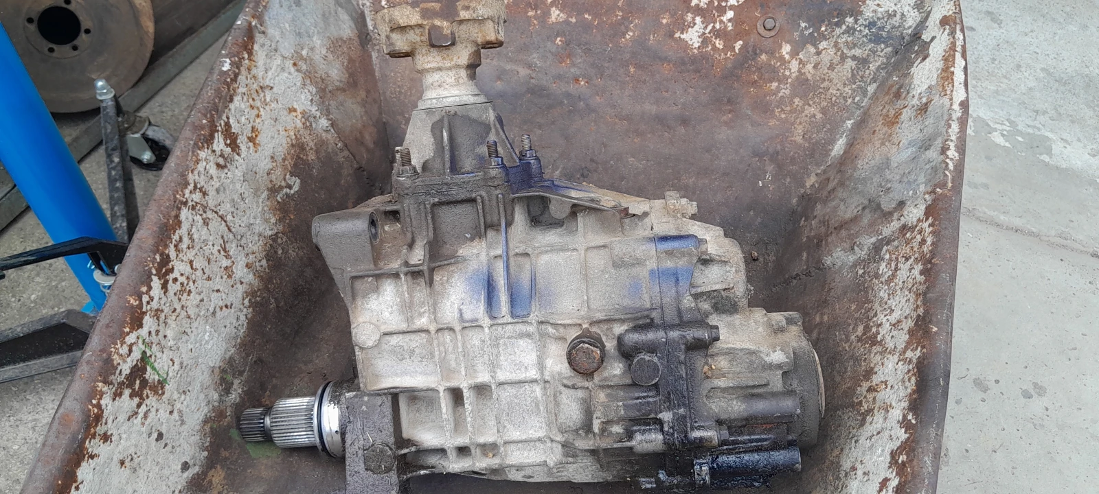       2002. | Mobile.bg   2