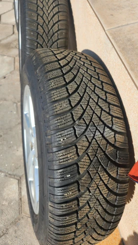 Гуми с джанти Bridgestone 195/65R15, снимка 9 - Гуми и джанти - 47503636