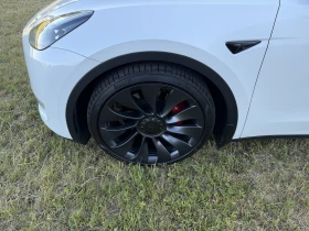 Tesla Model Y Performance, снимка 8