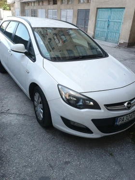     Opel Astra sports tourer