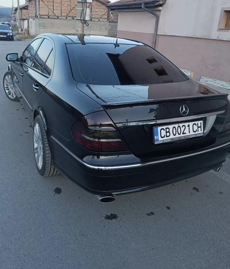 Mercedes-Benz E 500, снимка 6 - Автомобили и джипове - 48424388