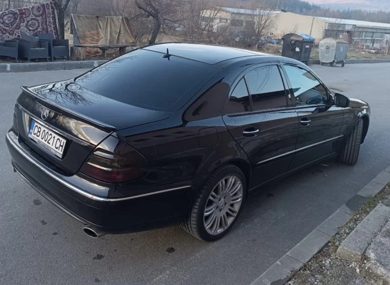 Mercedes-Benz E 500, снимка 12 - Автомобили и джипове - 48424388