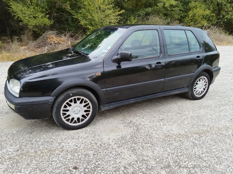 VW Golf, снимка 2 - Автомобили и джипове - 52042220