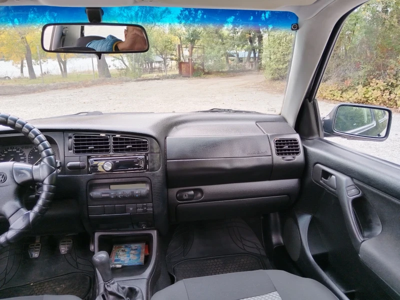 VW Golf, снимка 6 - Автомобили и джипове - 52042220