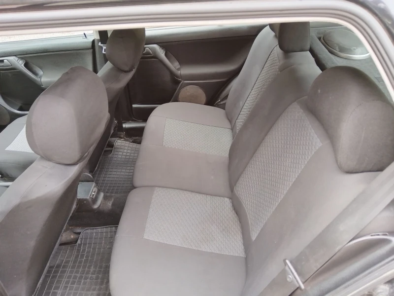 VW Golf, снимка 7 - Автомобили и джипове - 52042220