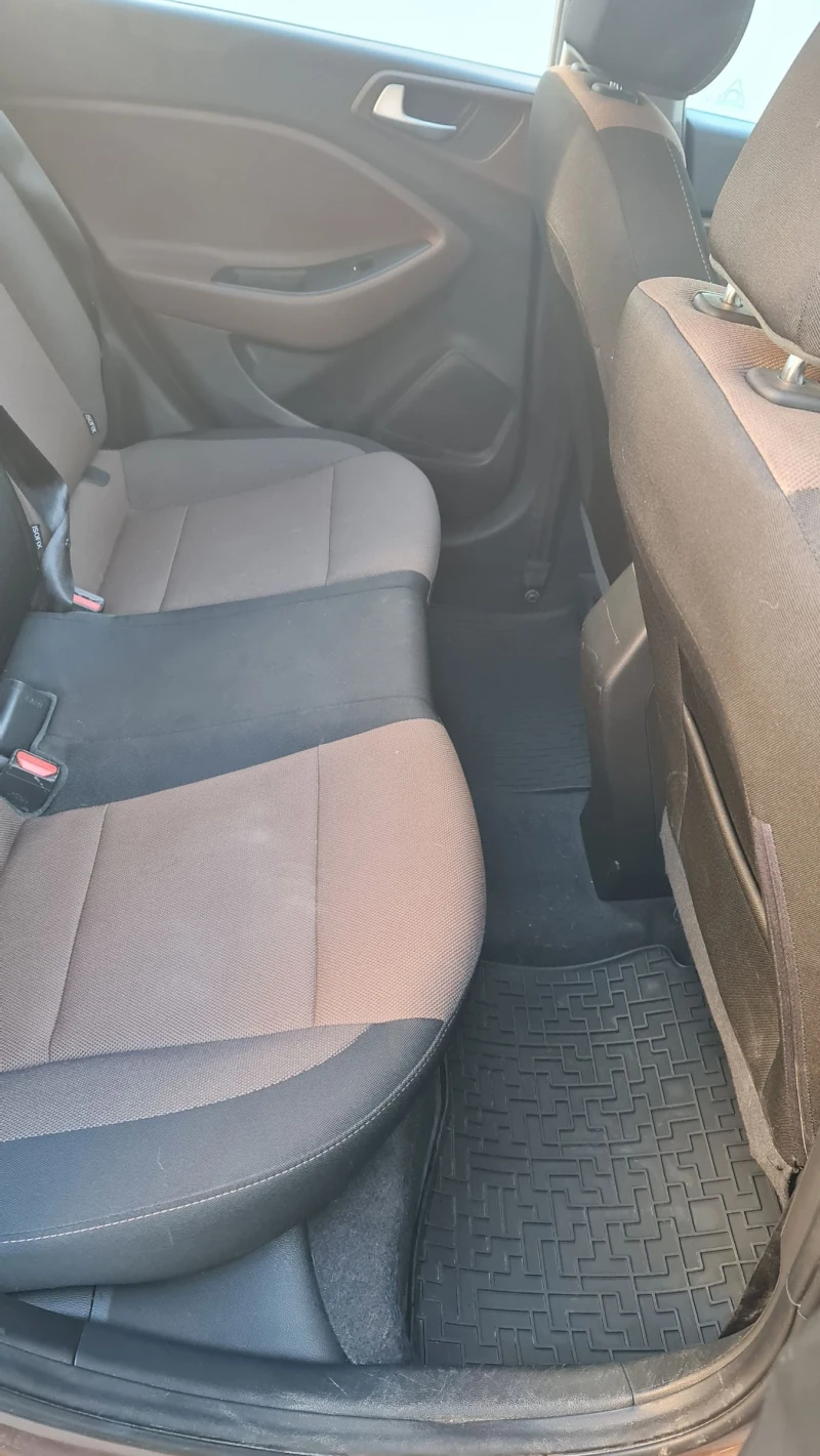 Hyundai I20 Activ, снимка 4 - Автомобили и джипове - 52326729