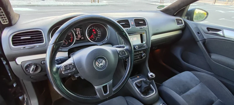 VW Golf 1.4tsi, снимка 13 - Автомобили и джипове - 52371476