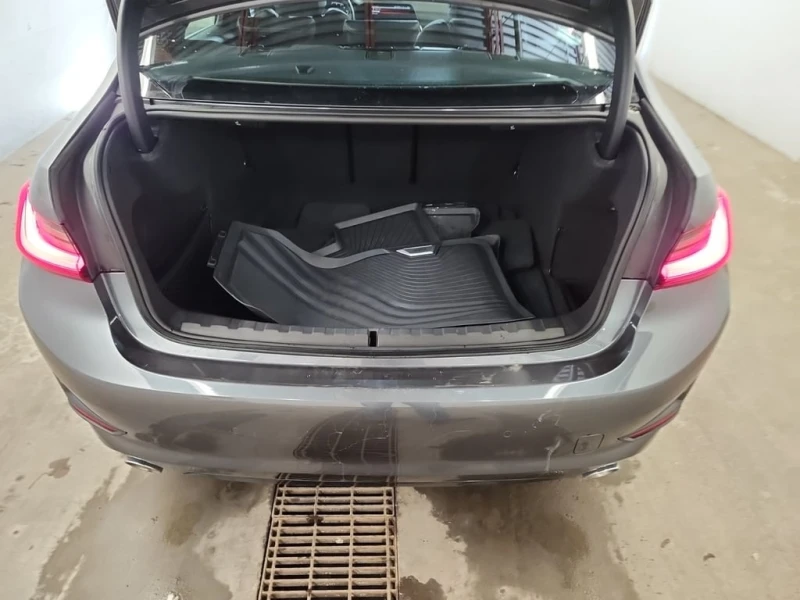 BMW 330 I XDRIVE * M-pack* , снимка 16 - Автомобили и джипове - 53330600