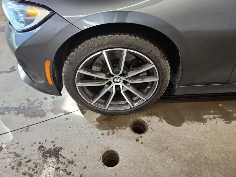 BMW 330 I XDRIVE * M-pack* , снимка 17 - Автомобили и джипове - 53330600