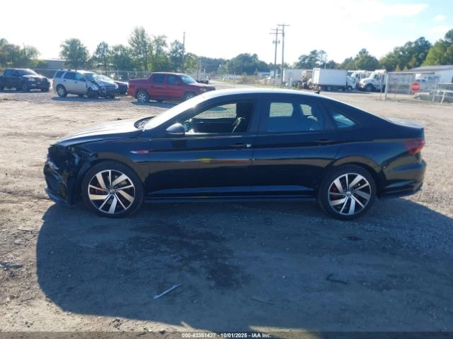 VW Jetta GLI 2.0T 35TH ANNIVERSARY EDITION/2.0T AUTOBAHN/2. | Mobile.bg   7