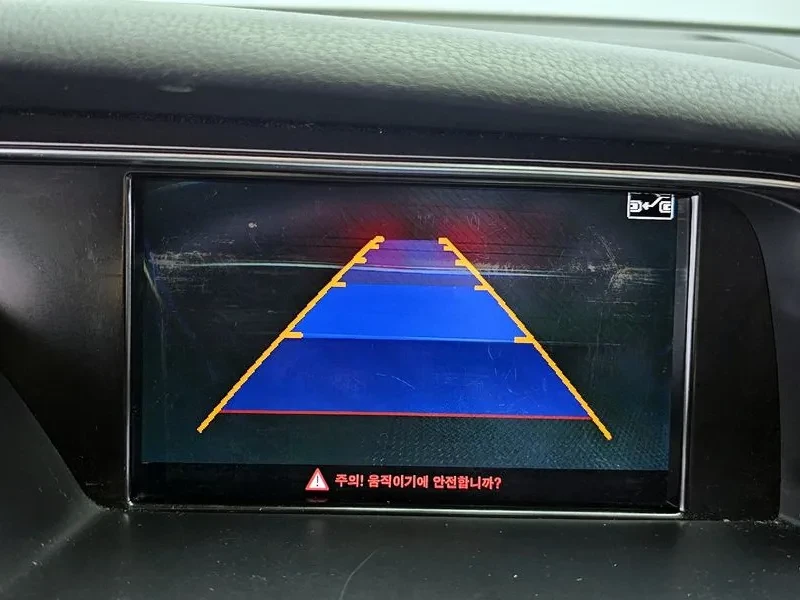 Audi A4 2.0 TDI, снимка 15 - Автомобили и джипове - 54143542