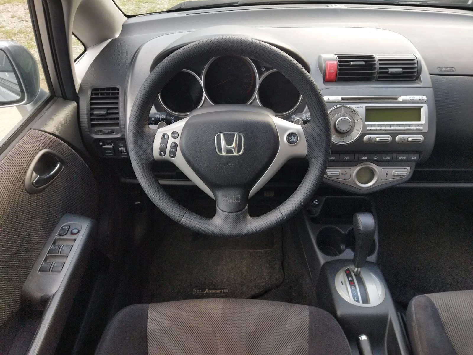 Honda Jazz 1.4i АВТОМАТИК - изображение 9