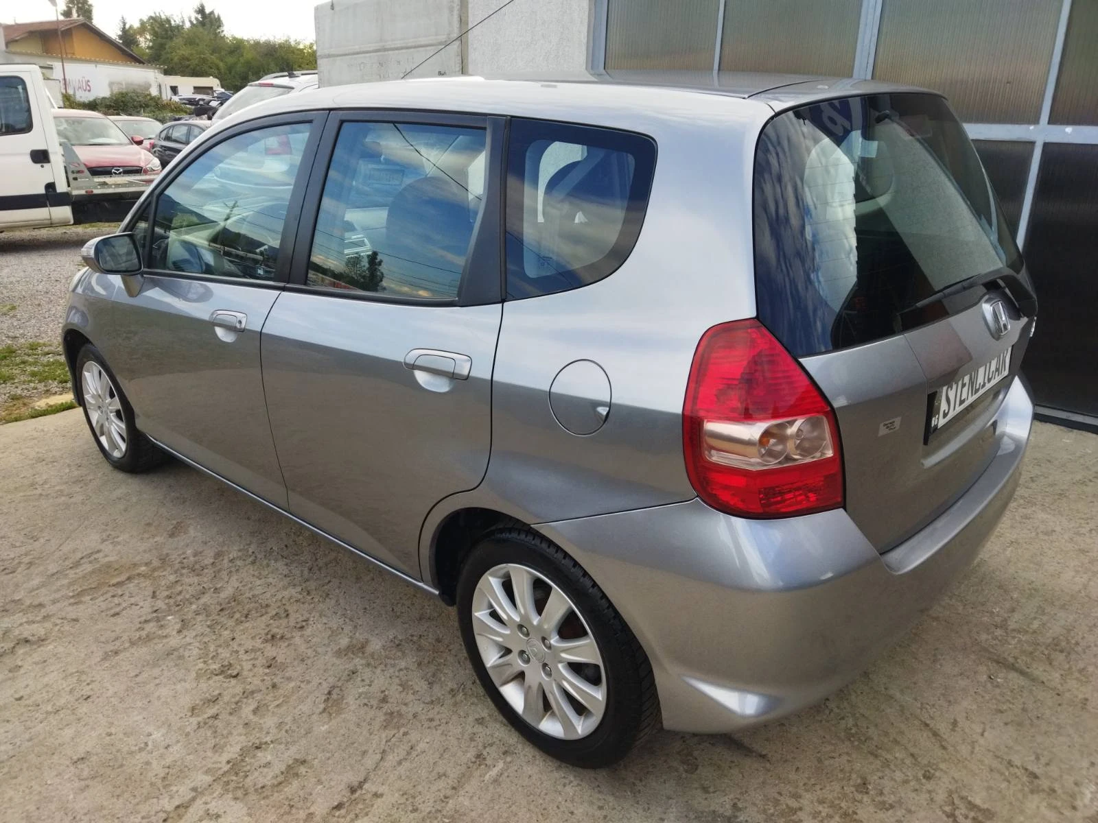 Honda Jazz 1.4i АВТОМАТИК - изображение 8