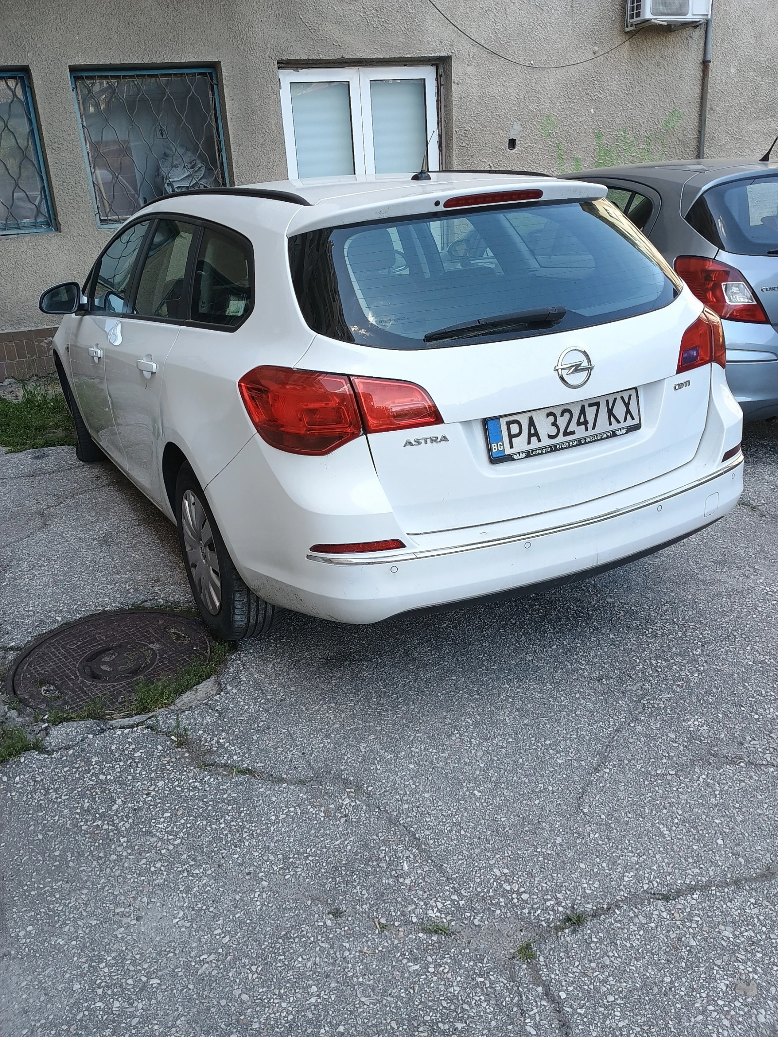 Opel Astra sports tourer - изображение 2