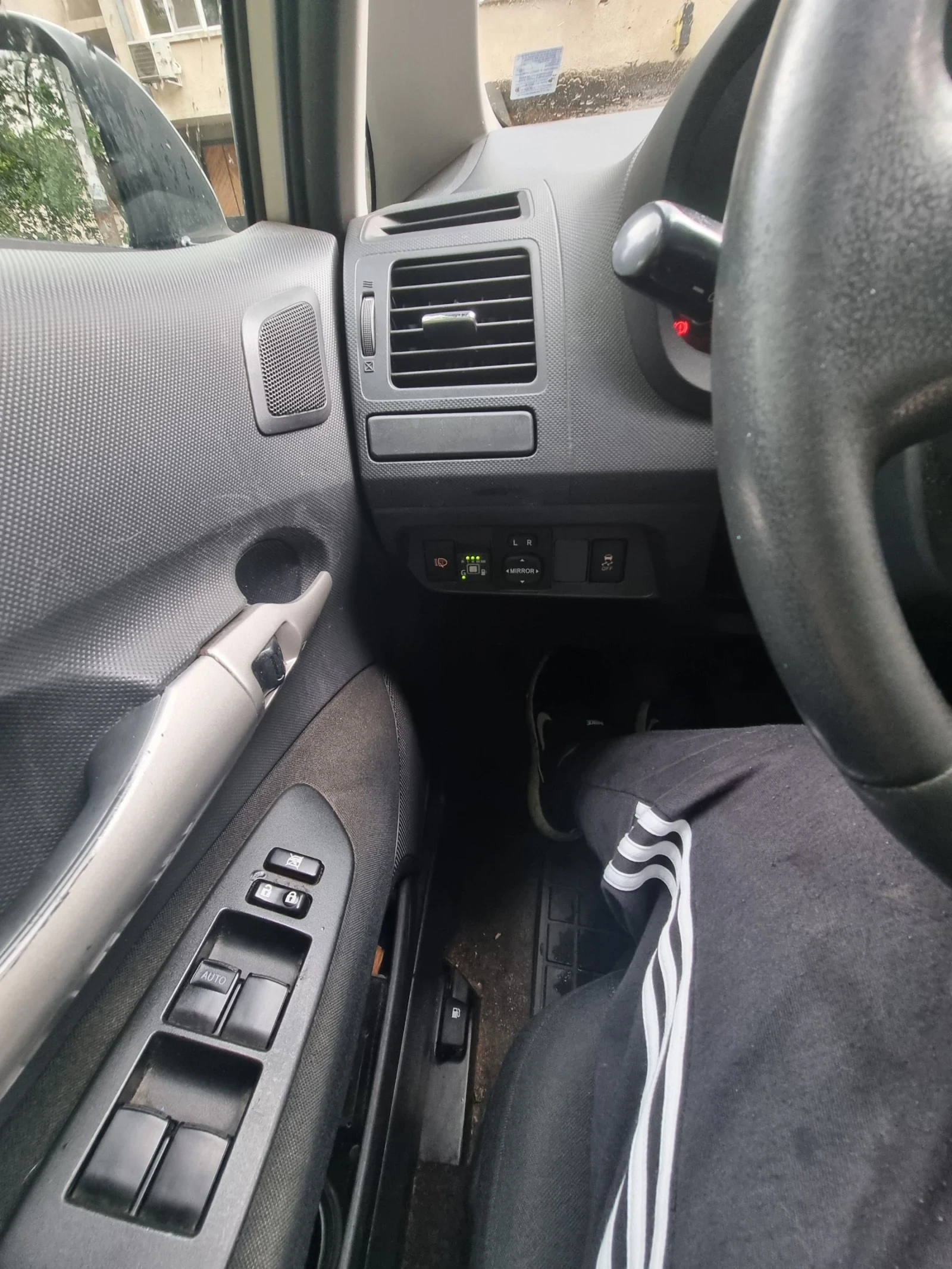 Toyota Auris  - изображение 7