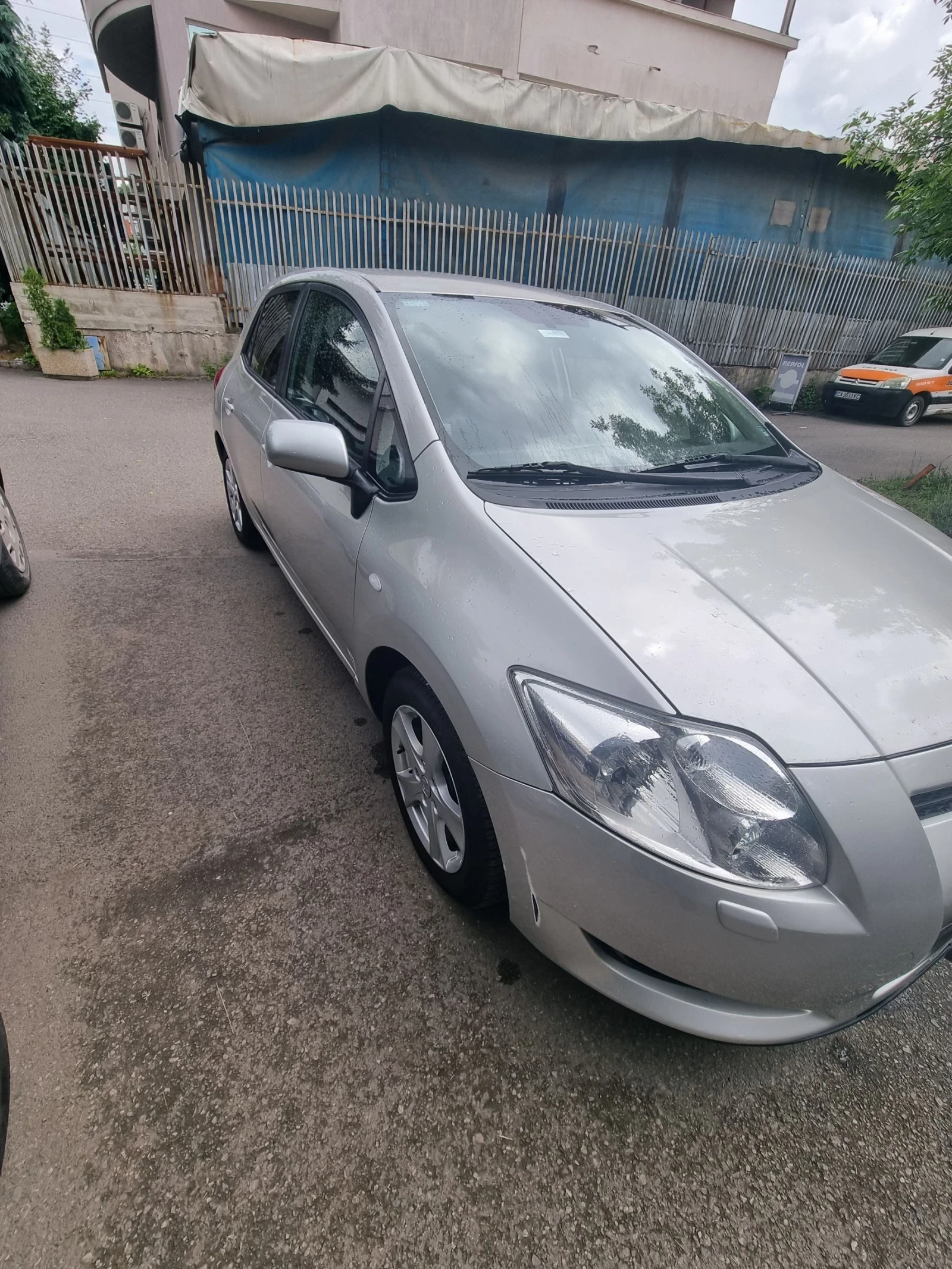 Toyota Auris  - изображение 2