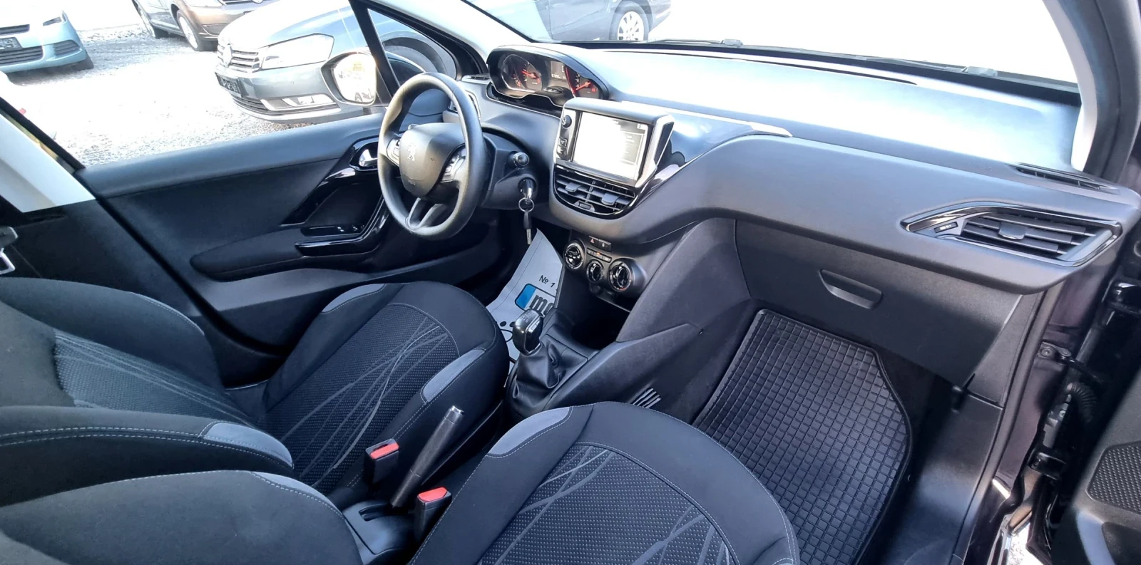 Peugeot 208 1.4hdi 68k.c. - изображение 8
