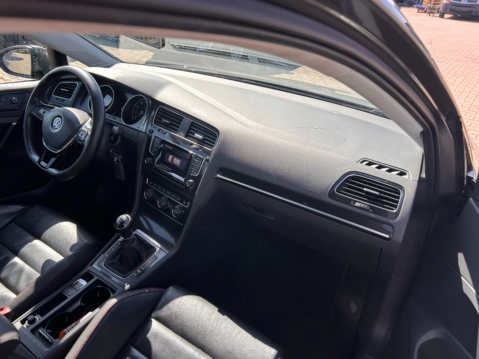 VW Golf 1.6TDI KOJA/NAVI EURO 5 - изображение 10