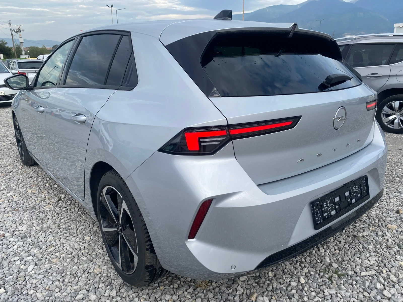 Opel Astra 2023/11M 1.2i AUTO 11777km * FULL FULL  - изображение 2