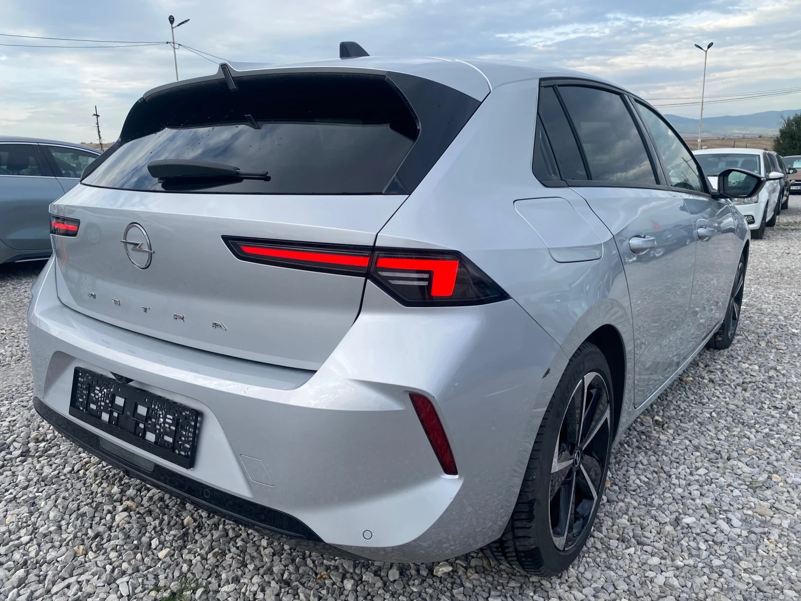 Opel Astra 2023/11M 1.2i AUTO 11777km * FULL FULL  - изображение 4
