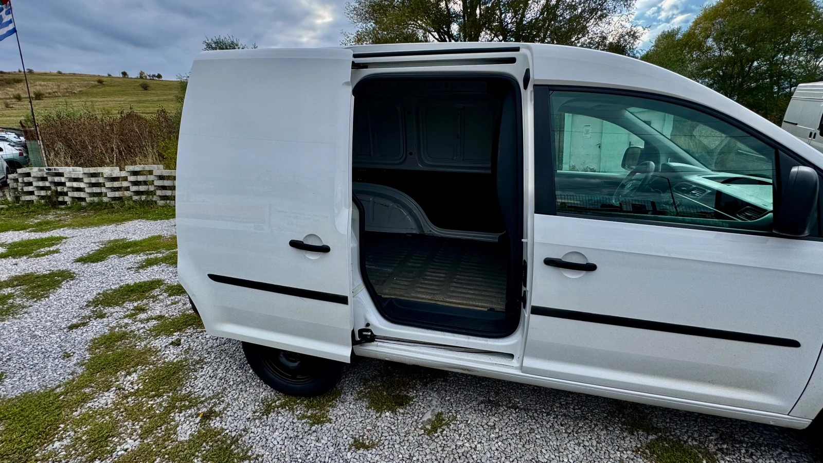VW Caddy 4 MOTION Italia euro 6  - изображение 8