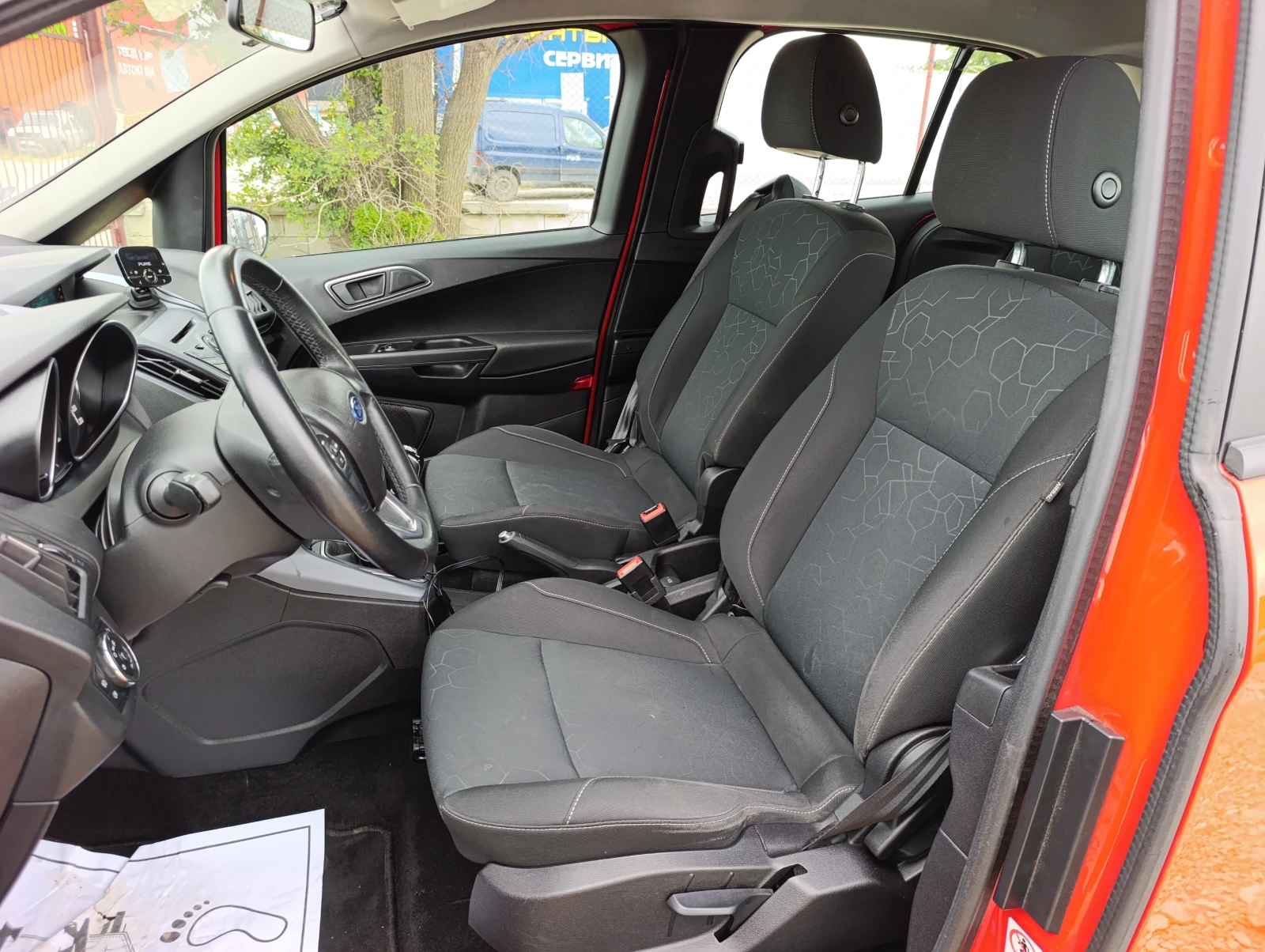 Ford B-Max 1.0 SCTi Titanium, снимка 14 - Автомобили и джипове - 53742230