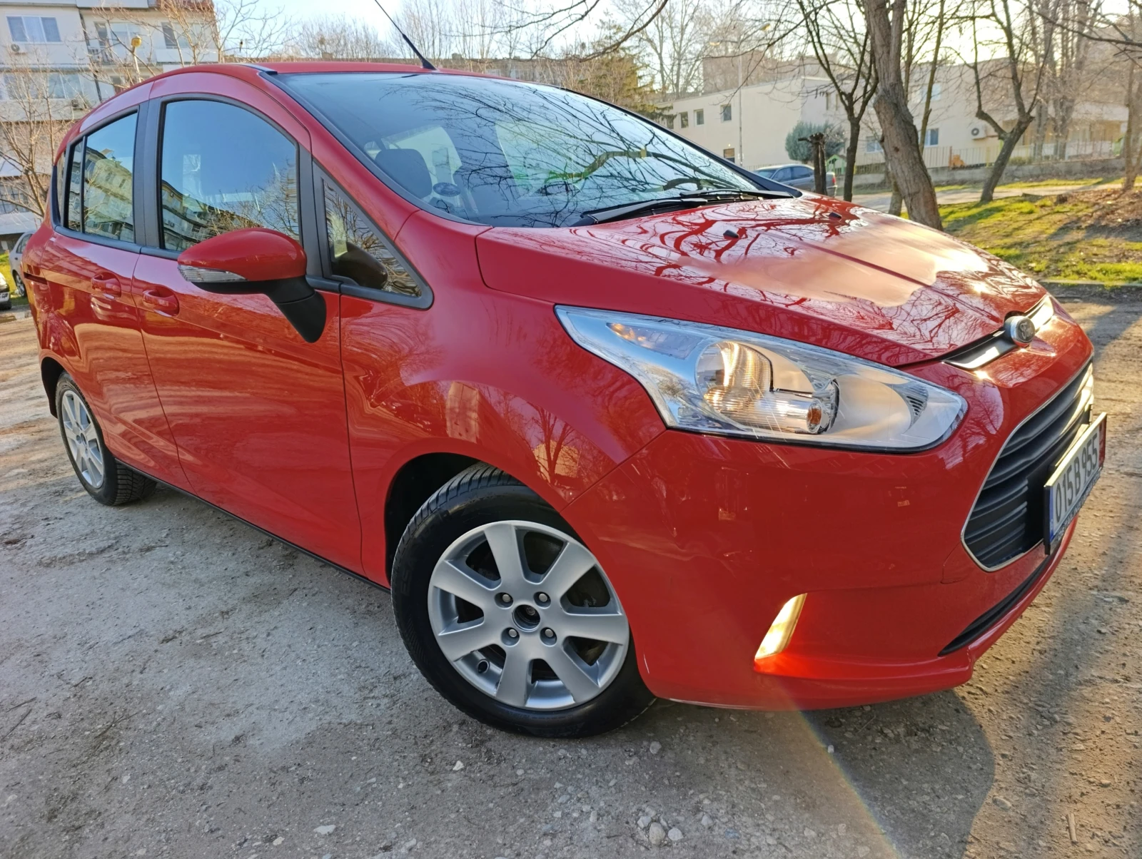 Ford B-Max 1.0i Швейцария, снимка 2 - Автомобили и джипове - 53742230