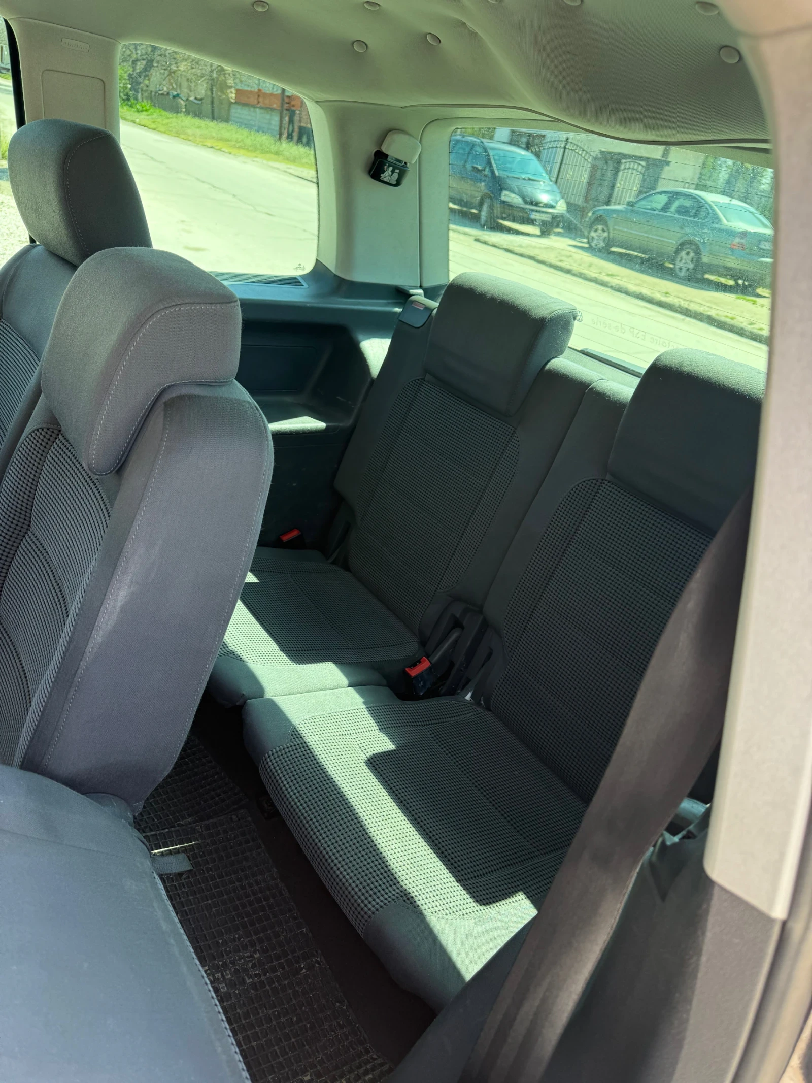 VW Touran, снимка 7 - Автомобили и джипове - 54171994