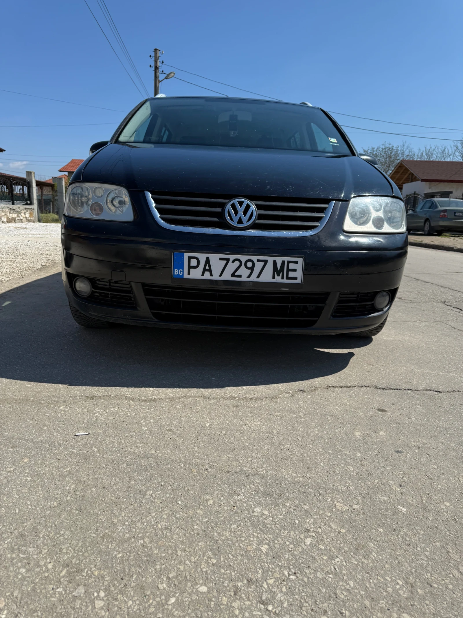 VW Touran, снимка 2 - Автомобили и джипове - 54171994