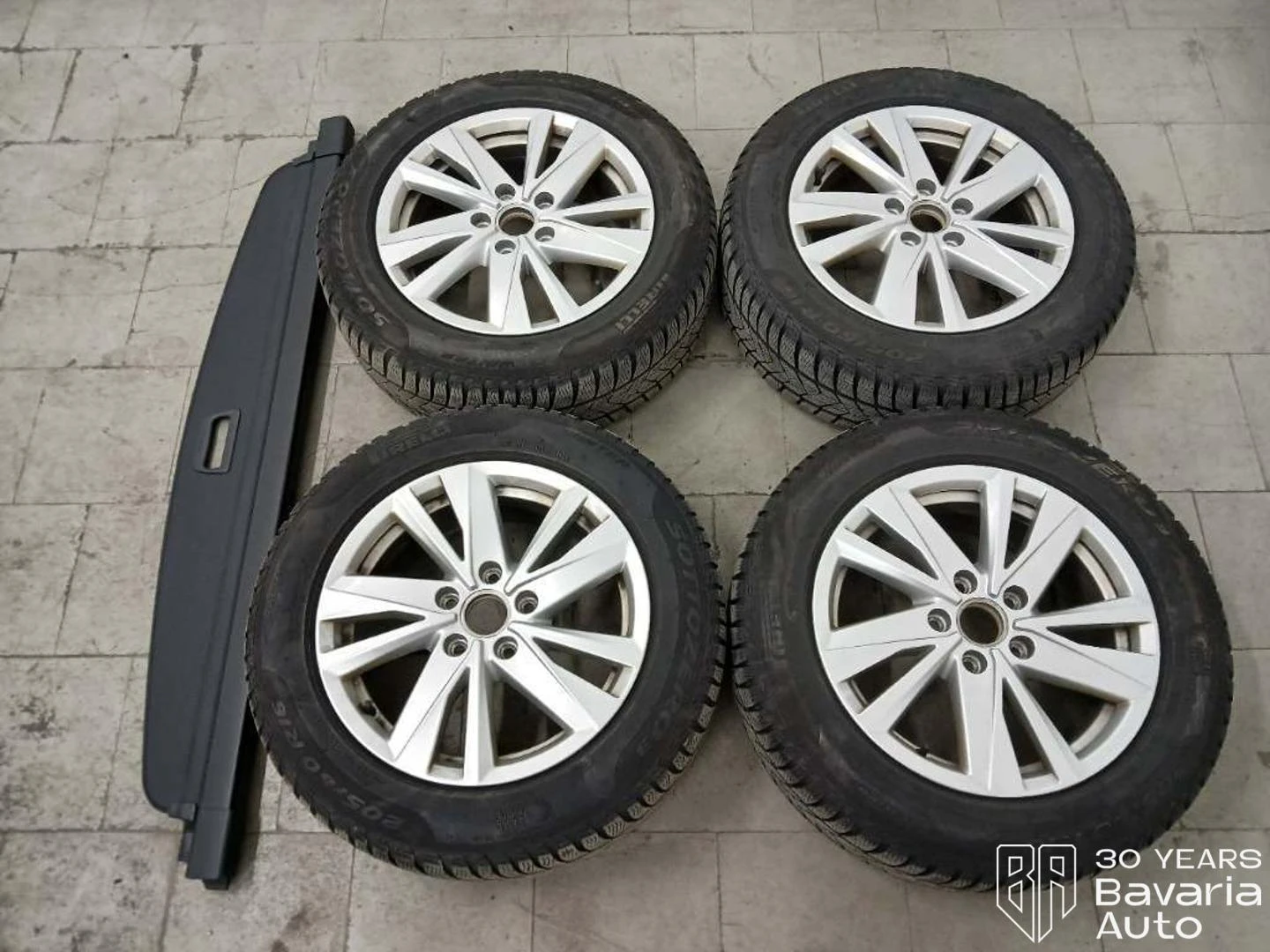 VW Touran Comfortline DSG, снимка 17 - Автомобили и джипове - 54249865