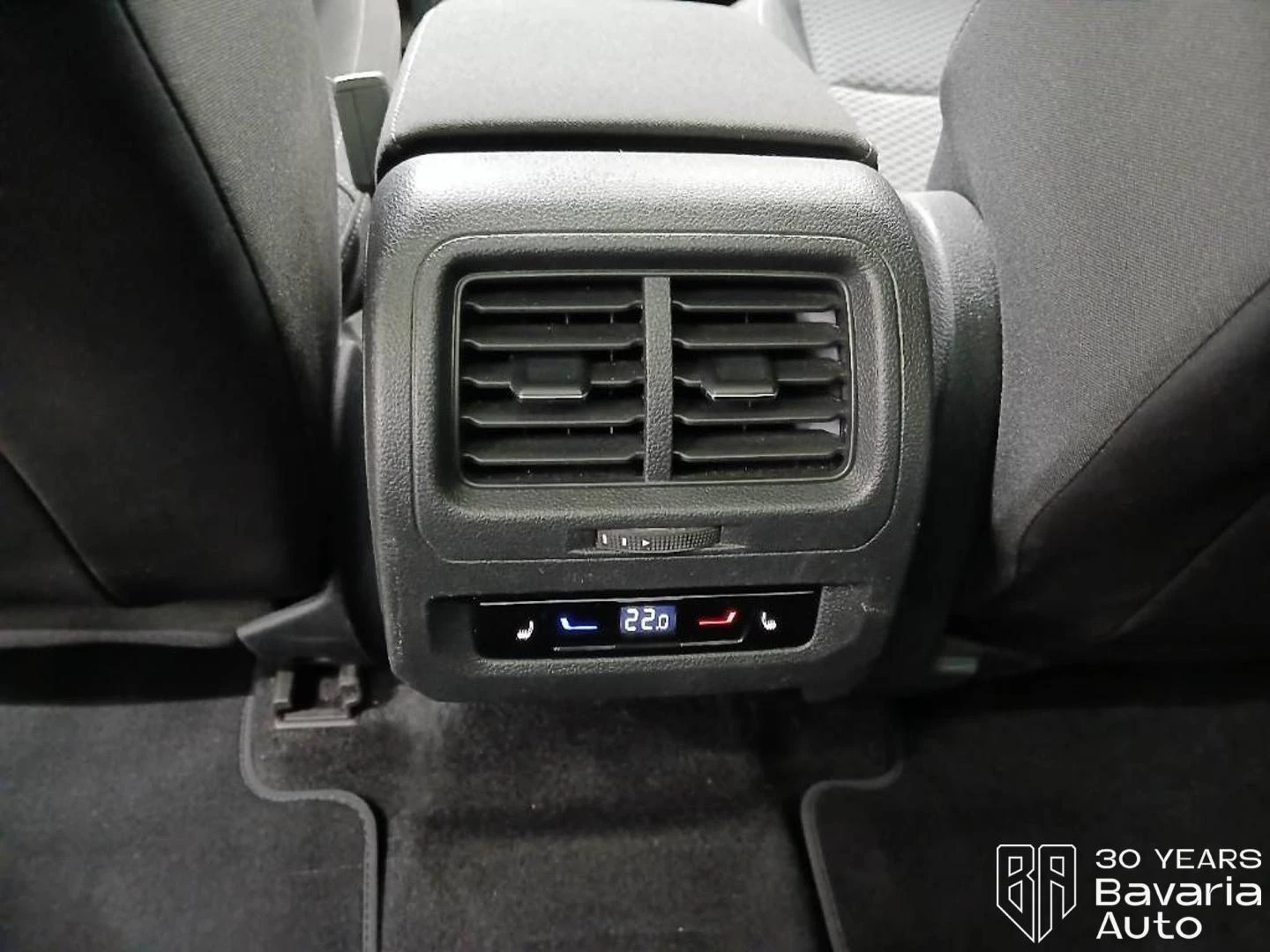 VW Touran Comfortline DSG, снимка 15 - Автомобили и джипове - 54249865